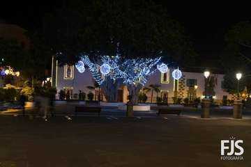 La Navidad ya ilumina Telde/Francisco Javier Santana y Antonio Alí.